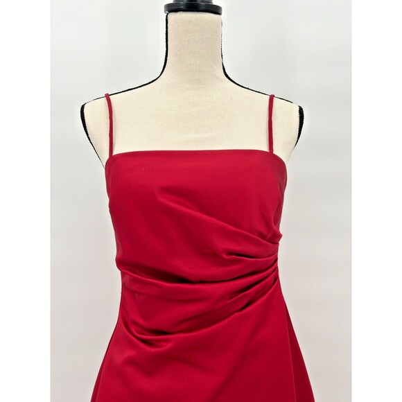 VALENTINE'S DAY Red Satin Dress~ Fit & Flare w Straps~ Bridesmaid/Formal~ Sz 4-6 - Picture 2 of 11